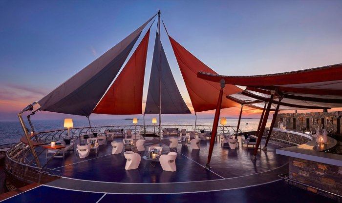 Grand resort lagonissi